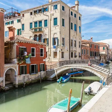 Ca' Tintoretto Canal View Venedig
