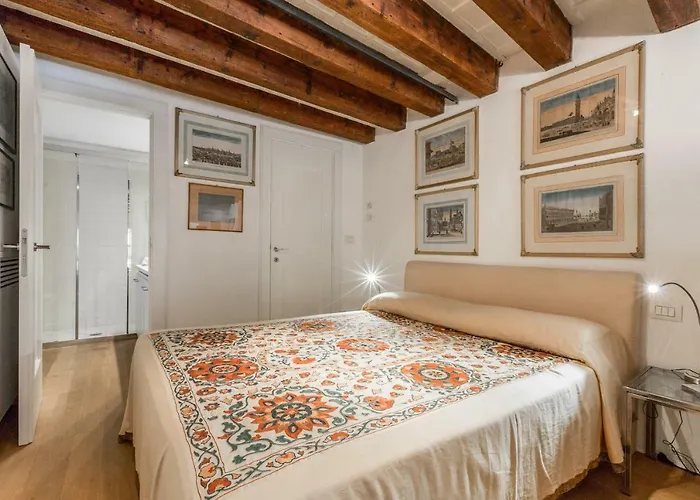 Ca' Tintoretto Canal View *